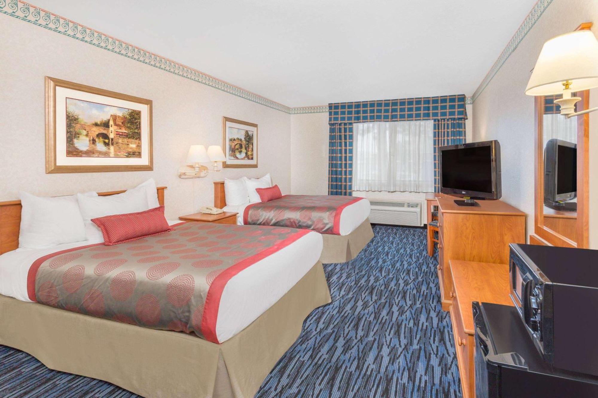 Hotel Ramada By Wyndham Kent Seattle Area Zewnętrze zdjęcie