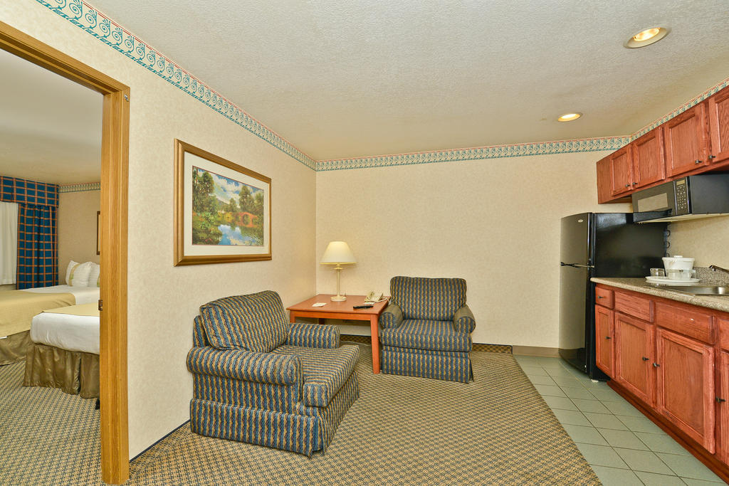 Hotel Ramada By Wyndham Kent Seattle Area Zewnętrze zdjęcie